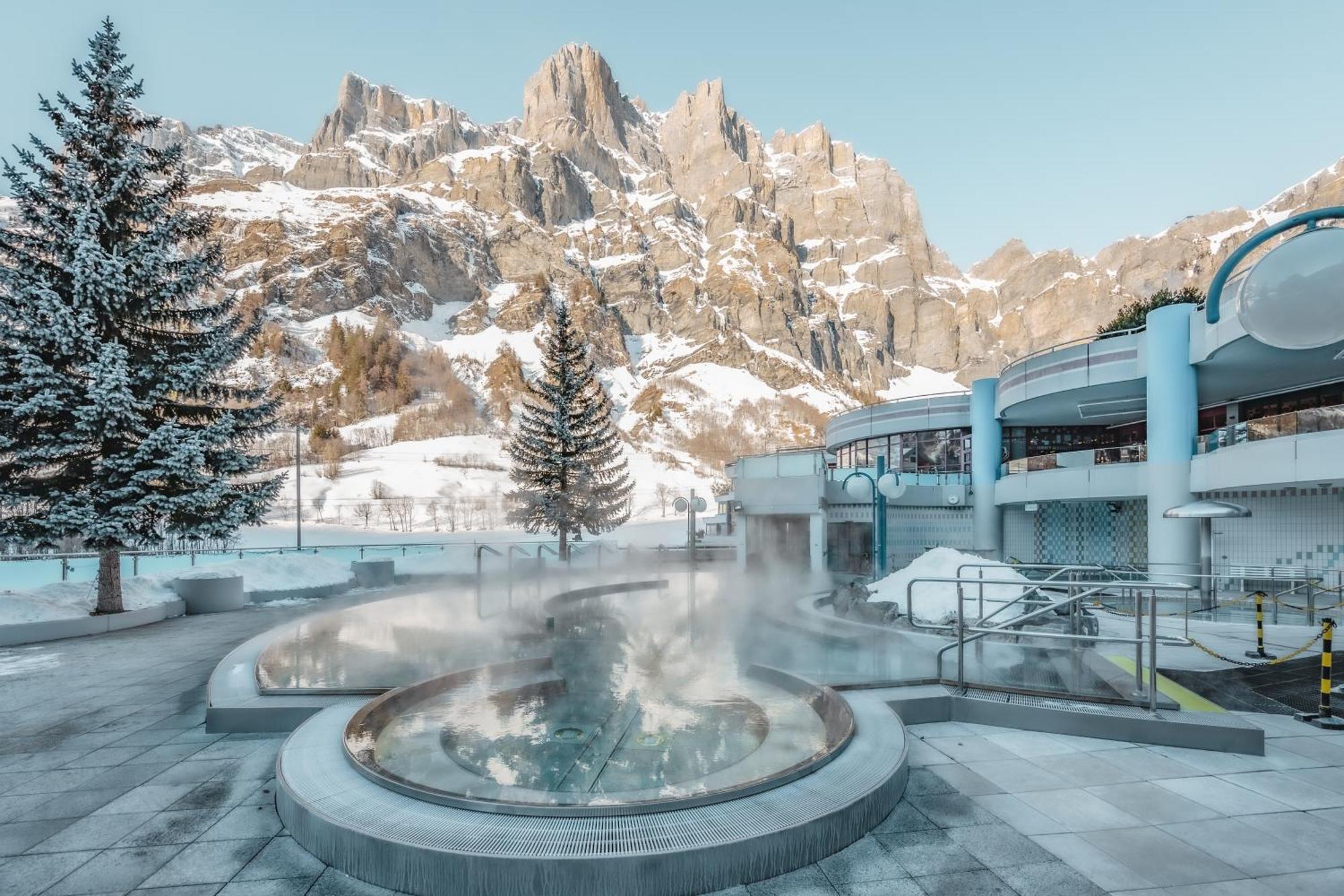 Hotel Walliserhof-Leukerbad-Therme Exterior foto